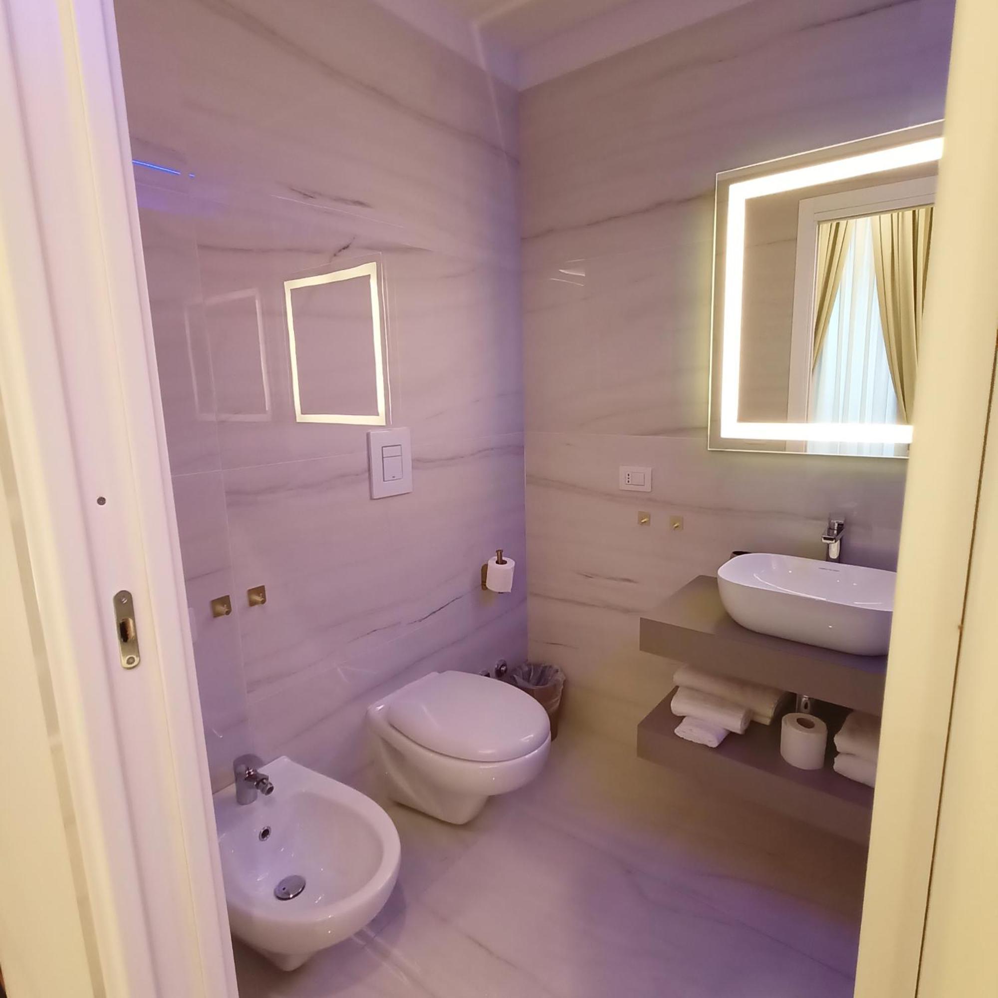 Hotel La Lepre Bovio Neapol Zewnętrze zdjęcie